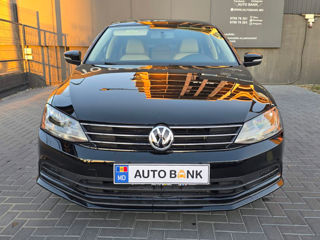 Volkswagen Jetta foto 2