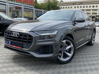 Audi Q8 foto 1