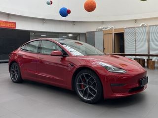 Tesla Model 3 foto 3