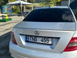 Mercedes C-Class foto 4