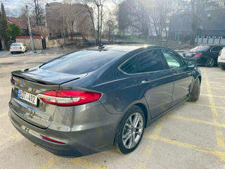 Ford Fusion foto 4