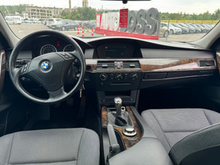 BMW 5 Series foto 9