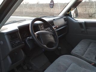 Volkswagen Caravelle foto 6