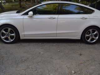 Ford Fusion foto 3