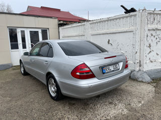 Mercedes E-Class foto 2