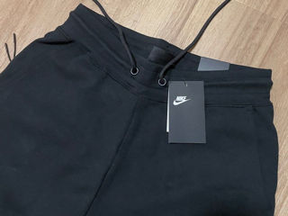 Pantaloni mărimea M nike 800  lei foto 5