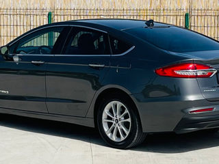 Ford Fusion foto 4