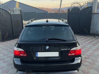 BMW 5 Series foto 4