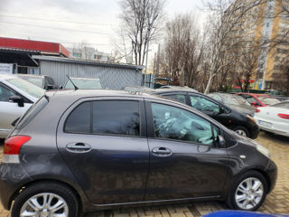 Toyota Yaris foto 15