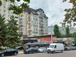 Apartament cu 3 camere, 86 m², Botanica, Chișinău