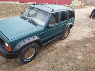 Jeep Cherokee foto 2