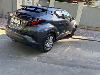 Toyota C-HR foto 4