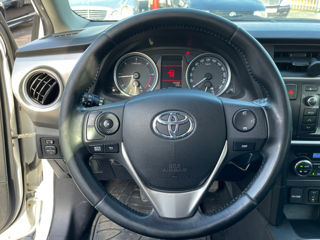 Toyota Auris foto 12