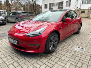 Tesla Model 3 foto 2