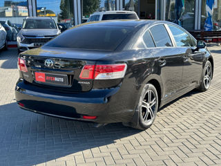 Toyota Avensis foto 4