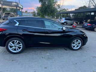 Infiniti Q30 foto 4