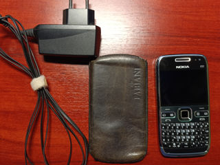 Nokia E72.