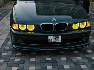 BMW 5 Series foto 2