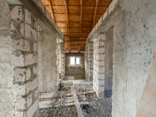 Spre vânzare casă nefinisată în comuna Băcioi foto 9