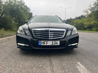 Mercedes E-Class foto 1