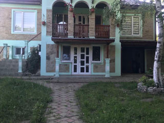 Se vinde casă în s. Roșcani r.Strășeni 18 ari foto 1