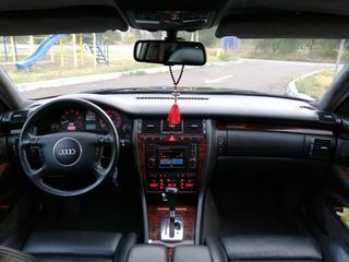 Audi S8 foto 5