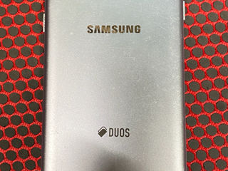 Samsung Galaxy J3 (2017) J330 foto 1