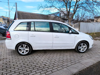 Opel Zafira foto 8