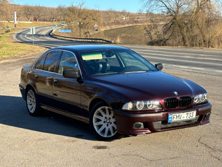 BMW 5 Series foto 2