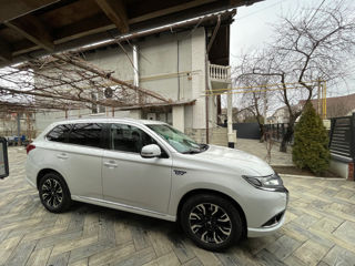 Mitsubishi Outlander foto 4