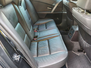 BMW 5 Series фото 8