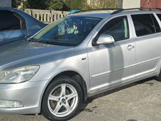 Skoda Octavia foto 1