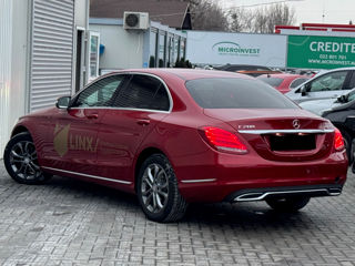 Mercedes C-Class foto 3