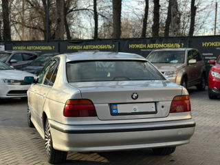 BMW 5 Series foto 6