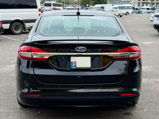 Ford Fusion foto 6