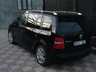 Volkswagen Touran foto 5