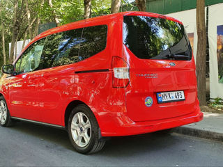 Ford Tourneo Courier foto 6
