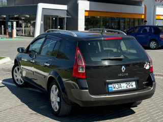 Renault Megane foto 2