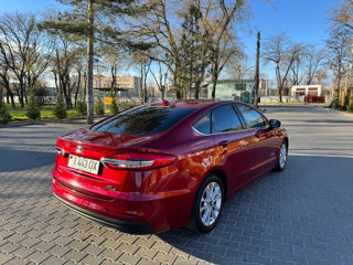 Ford Fusion foto 3