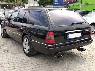 Mercedes Series (W124) foto 3