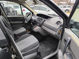 Renault Grand Scenic foto 10