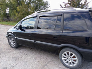 Opel Zafira foto 7