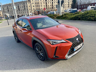 Lexus UX foto 2