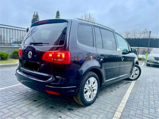 Volkswagen Touran foto 4