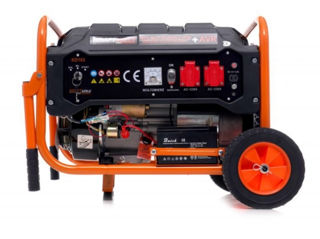 Generator curent 3.5 Kw ,230V, 12V, benzina ,7 c.p , pornitea la chei ,roti in set ,