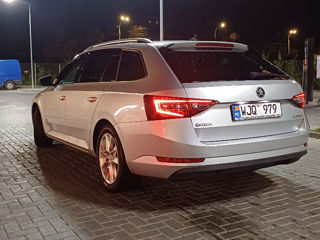 Skoda Superb foto 5