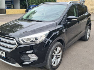 Ford Kuga foto 2