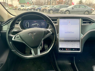 Tesla Model S foto 9