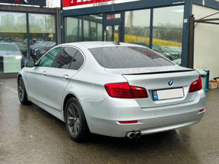 BMW 5 Series foto 8