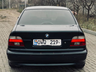 BMW 5 Series foto 5